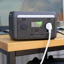 Xtorm Powerbanks^PORTABLE POWER STATION 300W - Powerstation